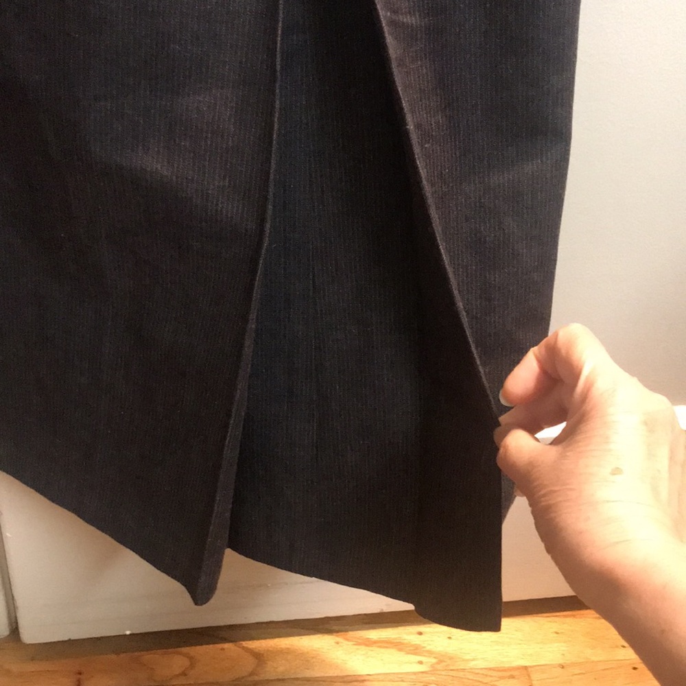 Designer skirt - Picture 3 of 7